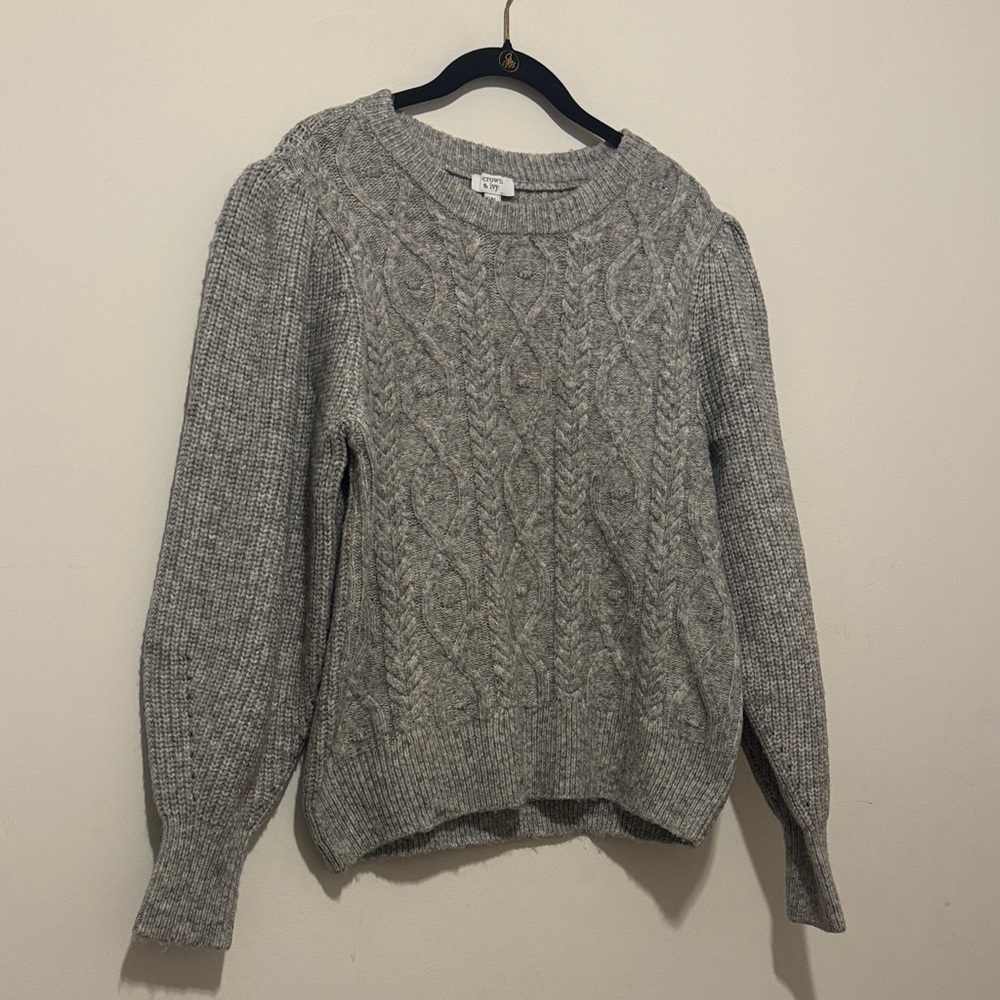 Crown & Ivy Heather Gray Cable Knit Sweater
